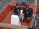 Zwei THW-Minis im Boot.